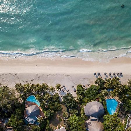 Diamonds Leisure Beach & Golf Resort Diani Beach Eksteriør bilde Aerial view of the beach